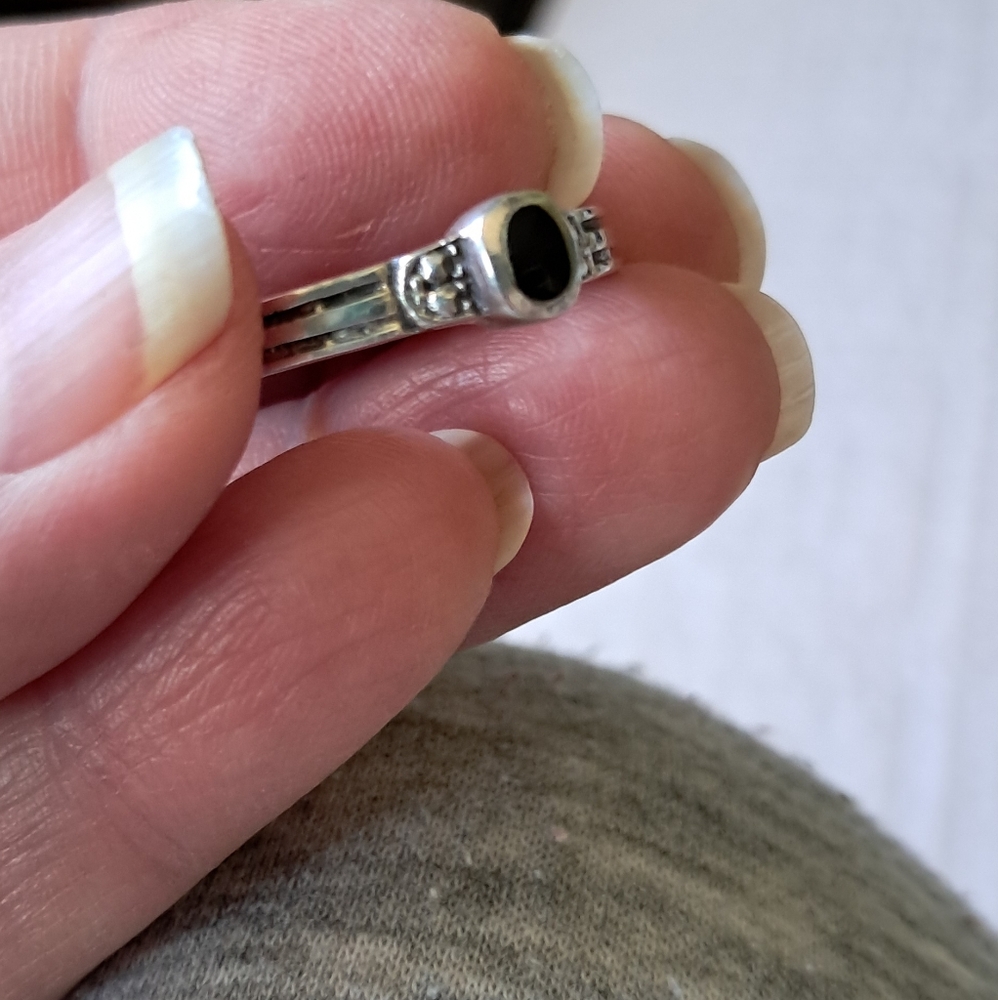 Vintage Sterling Silver Onyx Simple Unisex Ring Band Size 8.5 - Picture 5 of 10